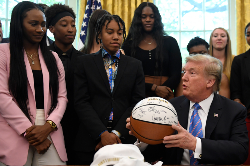 Illustration for article titled Do You Think These Baylor Athletes Had Fun at the White House?
